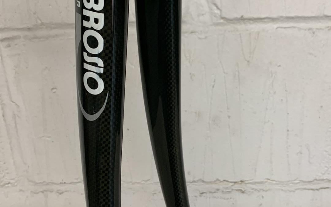 Carbon fibre forks – clear coat over decals