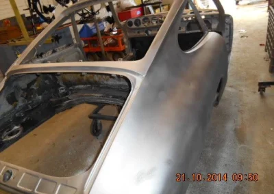 Bead Blasting Car Body Shell