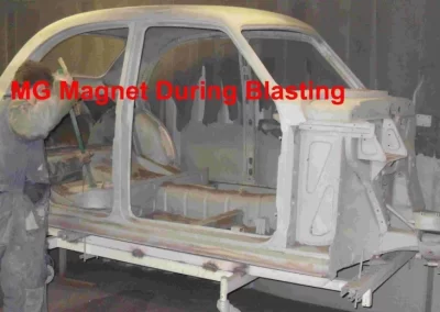 Used Car Body Mg Magnet During Blasting