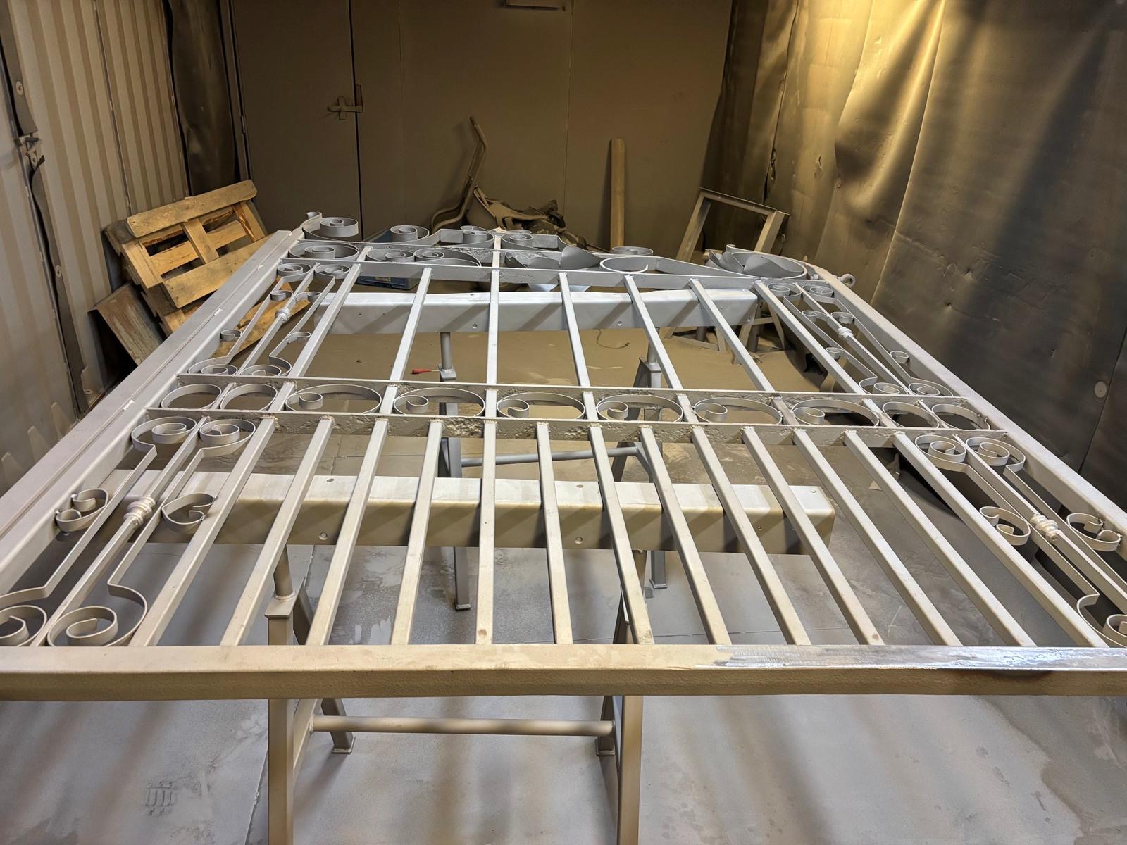Large Gates In For Repair And Powdercoating